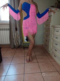 Abito latino americano