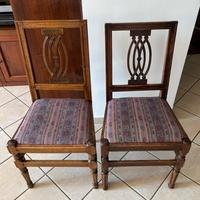 letto a barca e due sedie