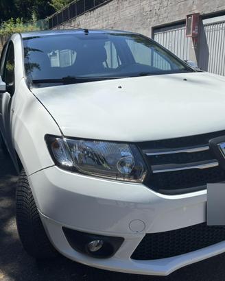 DACIA Sandero 1.2 75CV Lauréate