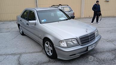 Mercedes classe C220 a metano