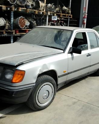 PER uso RICAMBI - mercedes E 200 W124 1988