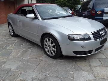 AUDI A4 Cabriolet 2.5 V6 TDi - X COMMERCIANTI