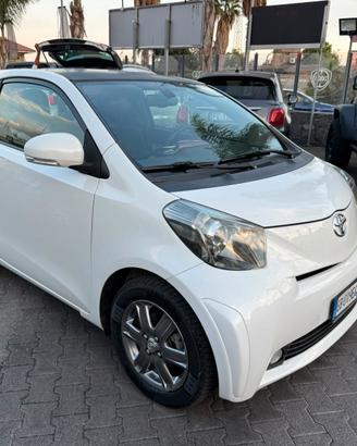Toyota iQ High Collection Multidrive - 2011