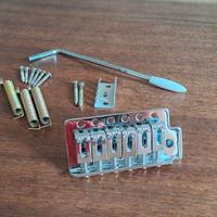 Ponte tremolo tipo Stratocaster