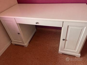 Scrivania IKEA LIATORP