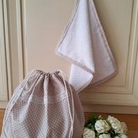 sacchetto porta biancheria e asciugamanino 