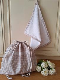 sacchetto porta biancheria e asciugamanino 