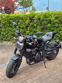 Honda cb1000r  black edition 