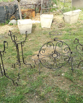 Set portavasi in ferro battuto