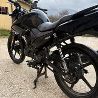 Moto yamaha ys125