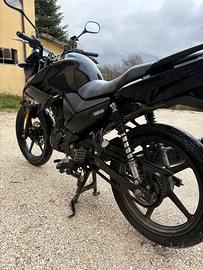 Moto yamaha ys125