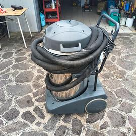 Aspirapolvere professionale