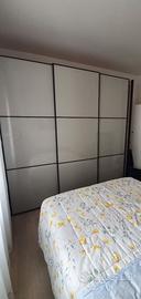 Armadio e letto