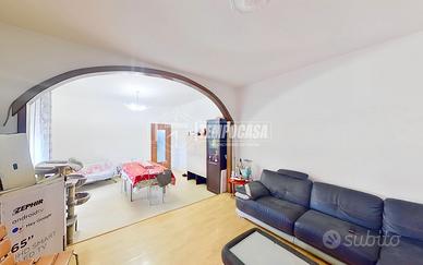 Ampio trilocale a Seregno