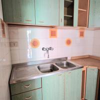 Cucina Componibile Verde pastello e legno chiaro