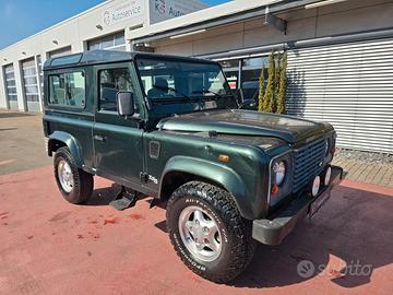 Land Rover Defender 90 2.5 Td5 SW 6 POSTI