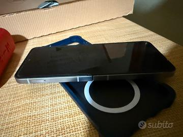 Galaxy z flip 6     256gb 12  gb ram