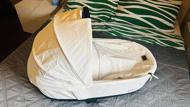 Cubex  Navicella Priam Lux Carry Cot