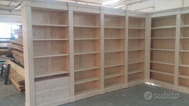 libreria angolo in abete ripiani cassetti laccata