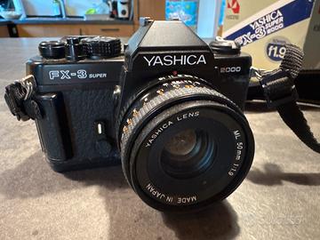 Macchina fotografica Yashica FX-3 super 2000