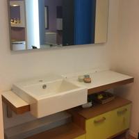 MOBILE BAGNO CON LAVABO IN CERAMICA