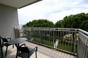 Elegante Appartamento Quadrilocale Fronte Mare in