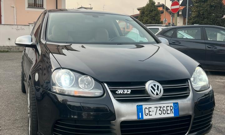 Golf r32