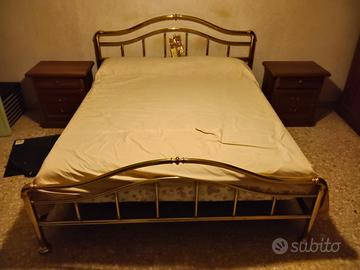 Letto+ Materasso+2 Comodini+Cassettiera specchio