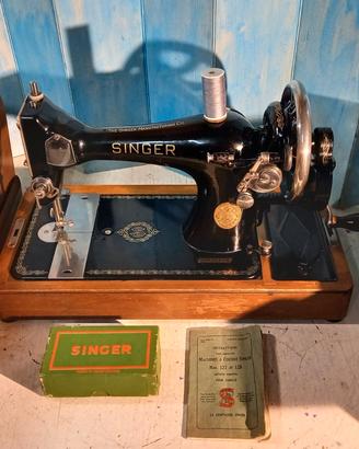 Macchina da cucire a manovella Singer 128 del 1936