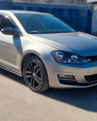 Volkswagen Golf VII 1.6 TDI 105 CV Allesti. R-Line