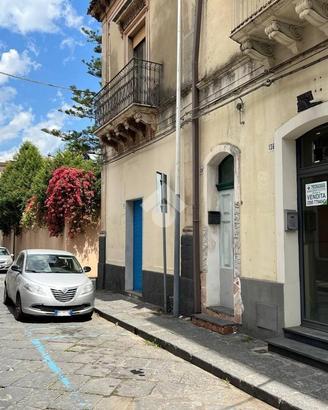 CASA SEMINDIPENDENTE A GIARRE