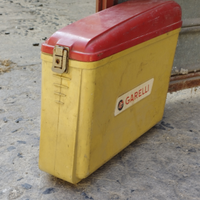 Cofanetto Garelli datato