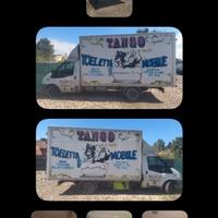 Furgone per la toeletta mobile