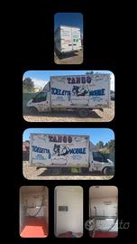 Furgone per la toeletta mobile