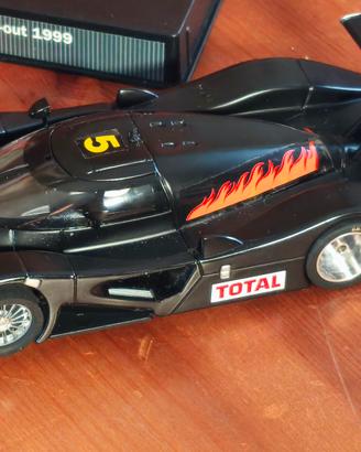 Slot car Audi R8C 