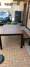Tavolo esterno