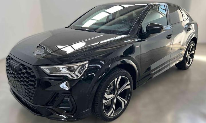 AUDI Q3 SPB 40 TDI quattro S tronic Identity Bla