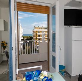 FRONTEVISTAMARE 100 m da SPIAGGIA