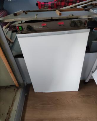 Frigo trivalente Electrolux per camper / roulotte 