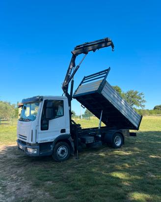 Iveco eurocargo  con gru e ribaltabile