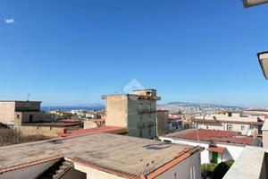 4 LOCALI A MASSA DI SOMMA