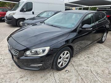 VOLVO V60 D2 1.6 Powershift Momentum