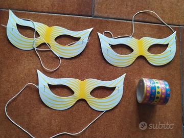Mascherine di cartoncino