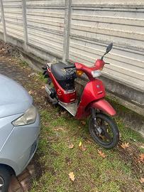 Scooter rosso