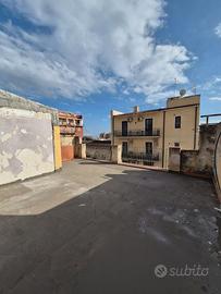 Casa su tre livelli+terrazza 100MQ