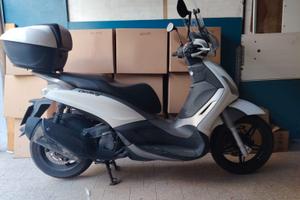 Piaggio Beverly 350