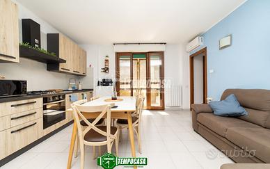 AMPIO 2 LOCALI CON TERRAZZINO E CANTINA!