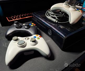 Xbox 360 S (modello 1439) con 3 giochi (COD, Halo)