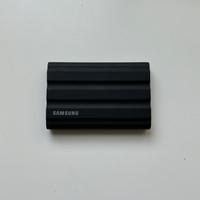 Samsung T7 Shield SSD drive 4 TB, black