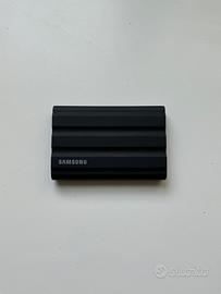 Samsung T7 Shield SSD drive 4 TB, black